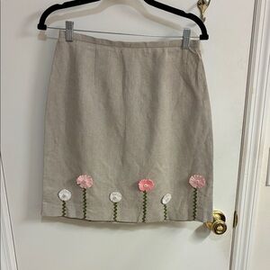 Harve Benard Beige Linen blend Skirt with Floral Accents in Sz 8P